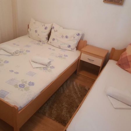 Guest House Alisa Hvar Town Exterior photo