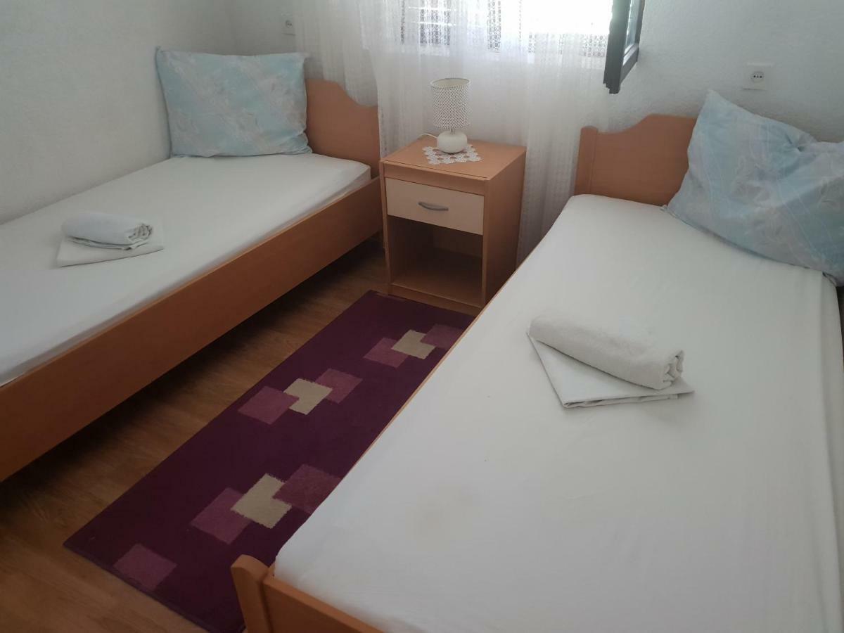 Guest House Alisa Hvar Town Exterior photo