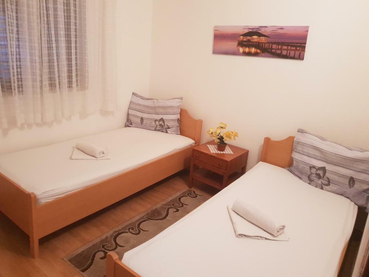 Guest House Alisa Hvar Town Exterior photo
